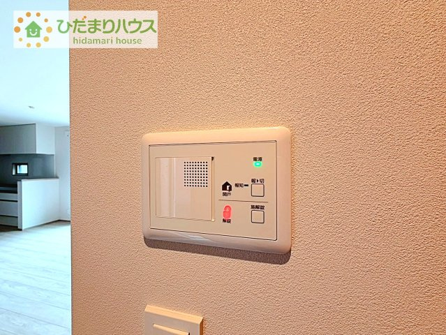 【防犯設備】 | 取手市中原町4　新築戸建 | 室内オートロック設備。