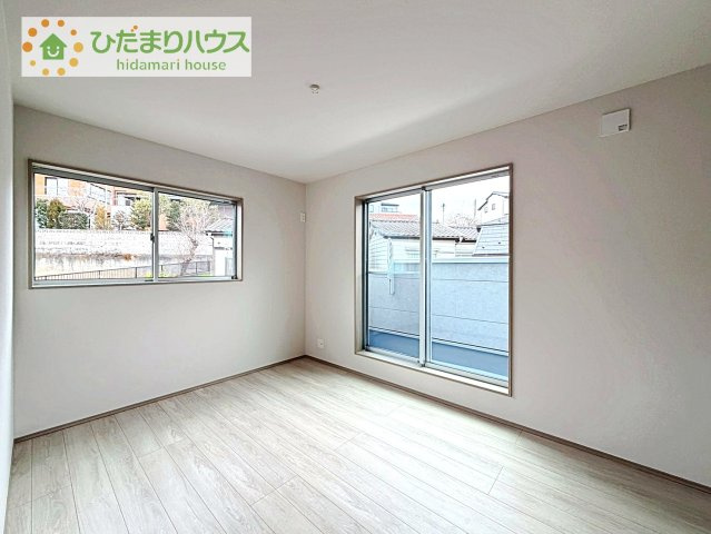 【寝室】 | 取手市中原町4　新築戸建 | バルコニーに面している洋室は、主寝室にどうぞ(^^)/
