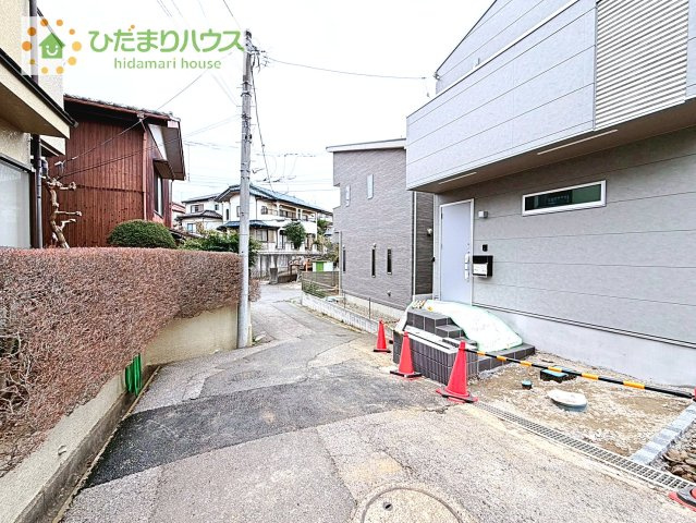 【前面道路含む現地写真】 | 取手市中原町4　新築戸建 | 是非一度、ご家族そろってご内覧ください♪