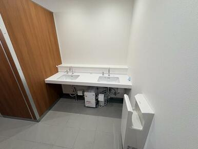 TraValore淵野辺の洗面所