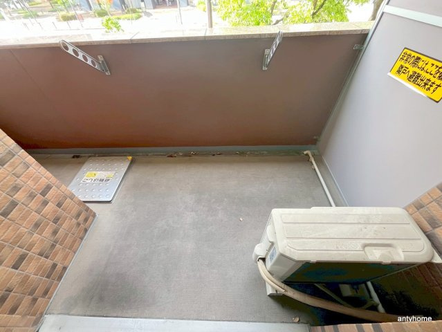 プレサンス難波元町　仲介手数料無料のバルコニー