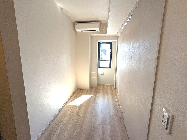 LEFOND PROGRES秋葉原マークスの設備|洋室、南向き日当り良好、エアコン・ウォークインクローゼット