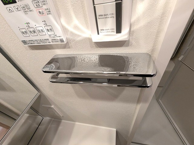 LEFOND PROGRES秋葉原マークスの設備|洗面室のタオルフックにスマホストレージあり便利です