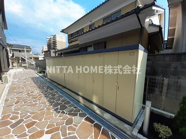 コンフォルタ西舞鶴のその他共用部分|外部トランクもあります！