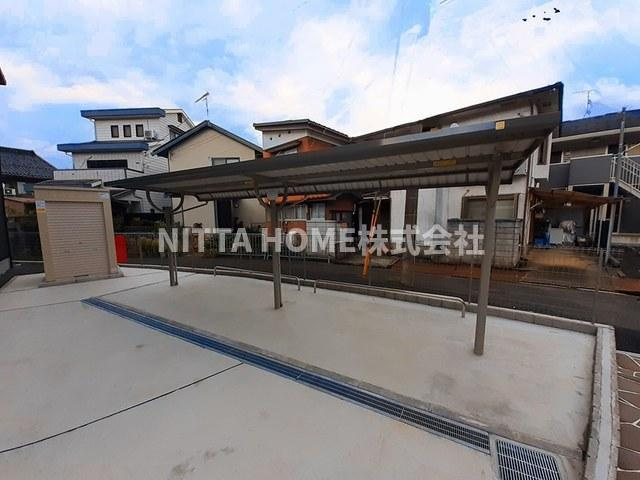 コンフォルタ西舞鶴のその他|屋根付きの駐輪場は無料です◎