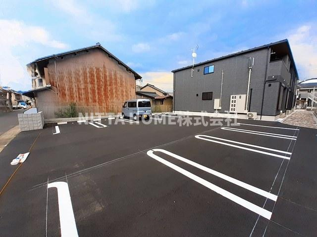 コンフォルタ西舞鶴の駐車場|敷地内に駐車場もあります★