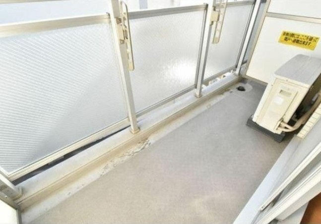 【バルコニー】