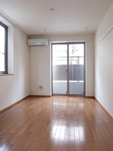 ＫＡＵＨＡＬＥ－Ｋの居間・リビング|フローリング２面採光