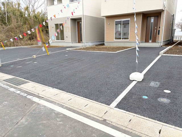 結城市結城第43-II期　新築戸建て　2号棟の駐車場|カースペースは2台お停めいただけます♪