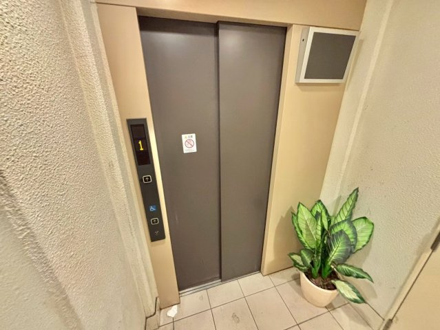 レジデンスＭ姫路のエントランス