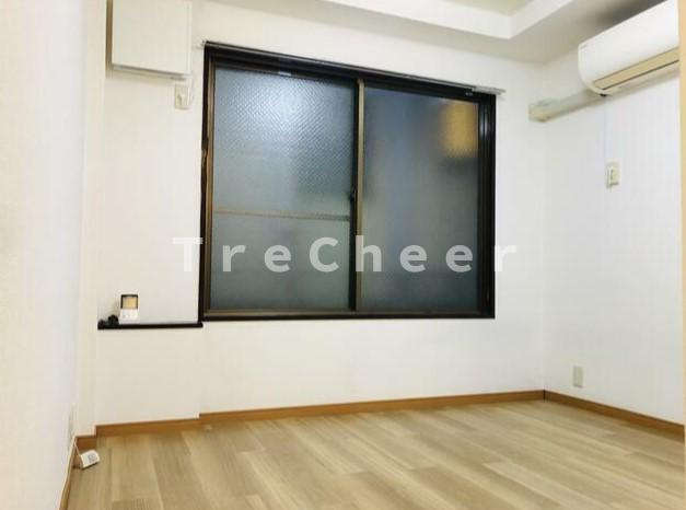 オノラインビルの居間・リビング