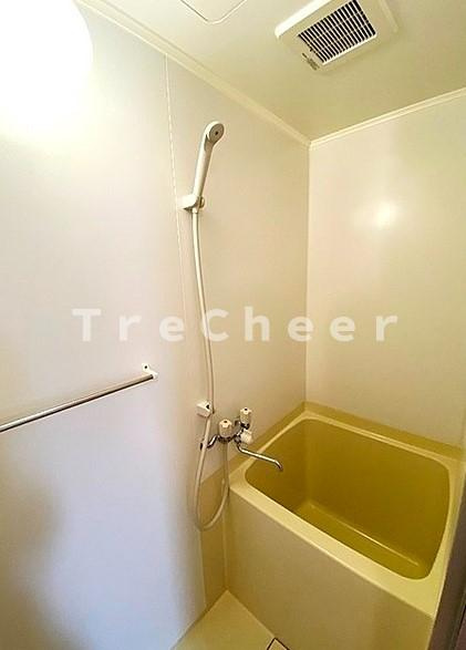 オノラインビルの浴室