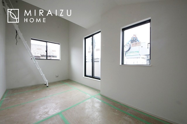 【収納】 | 収納力も自慢です。お洋服がお好きなお客様も多いですよね、衣替えをしなくてもお洋服をしまっておけそうなくらいの広さですね！