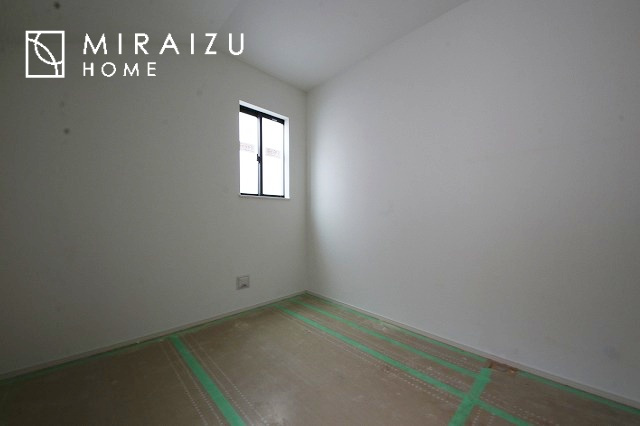 【洋室】 | 平日・休日問わず、いつでもご見学が出来ます♪☆実際に見て、触れて感じる安心のお住まい探しを体験して下さい♪☆物件情報だけでなく、地域の特色などなどエリア情報もお伝え出来たら嬉しいです♪