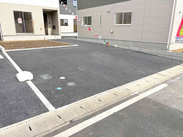 結城市結城第43-II期　新築戸建て　3号棟の駐車場|カースペースは2台お停めいただけます♪