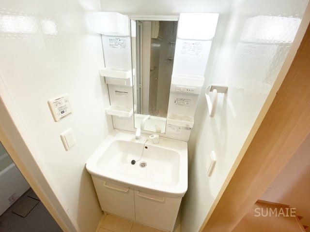 ベルトーネの洗面所|使いやすい独立洗面台！