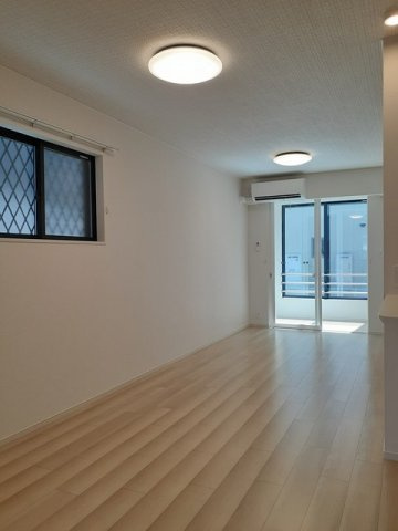 ベル　アルブルⅡの居間・リビング