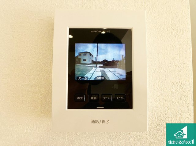加古川市八幡町上西条　新築一戸建ての防犯設備|カラーモニターインターホン！声だけでなく来訪者の姿や顔がモニターで確認できるので、小さなお子様がいらっしゃるご家庭でも安心できます！