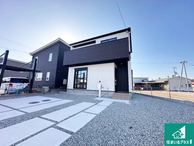 加古川市八幡町上西条　新築一戸建ての外観|お客様に長く安心して住んでいだだける事にこだわった家づくり！住んでからのアフターサービスにもしっかりと取り組んでいます！