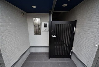 【エントランス】 | インターネット無料
独立洗面台付♪インターネット無料