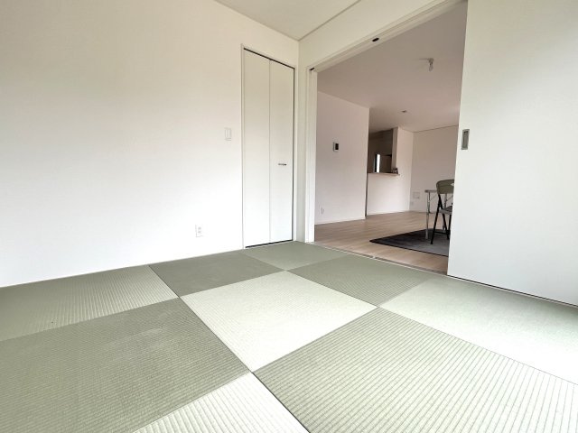●亀山市羽若町第1 新築戸建【全4棟】の和室