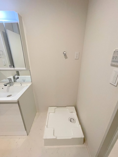 メゾンシュシュの居間・リビング|★室内洗濯機置き場★