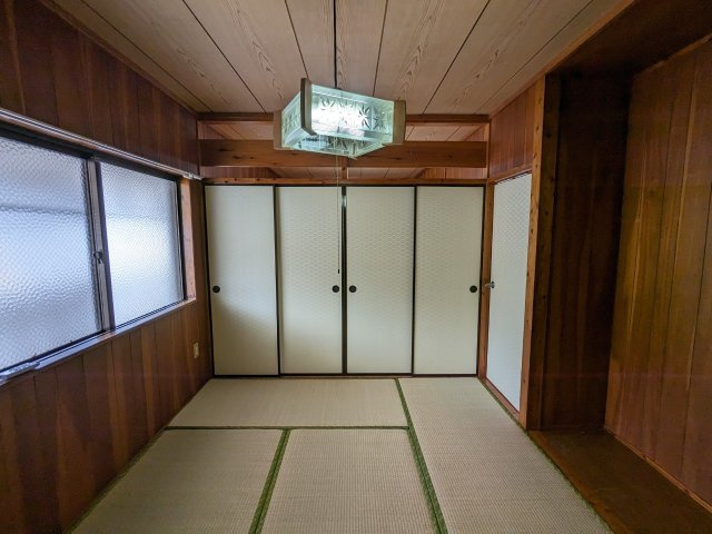 ミウトンアパートの和室