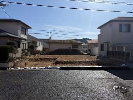 佐伯区美鈴が丘西５丁目 美鈴が丘の前面道路含む現地写真