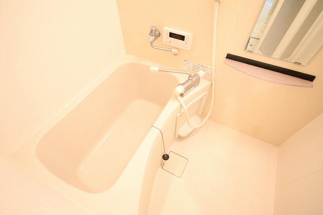 名古屋市西区栄生１丁目のアパートの浴室