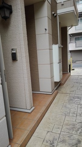 ウィステリア池下のエントランス