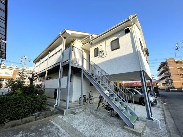 ホームズ大久保の外観