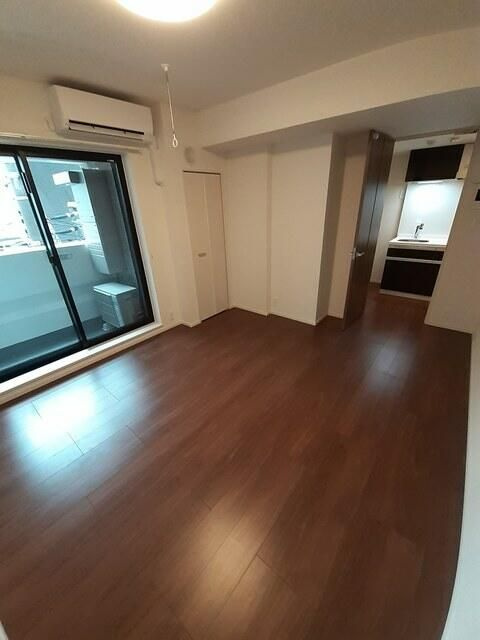 ＬａＳ．Ｔ．Ｙ．Ｋ．ビルヂングの寝室