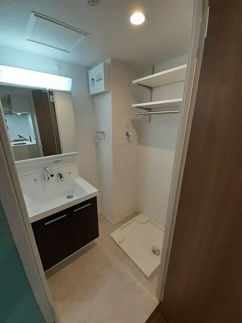 ＬａＳ．Ｔ．Ｙ．Ｋ．ビルヂングの洗面所