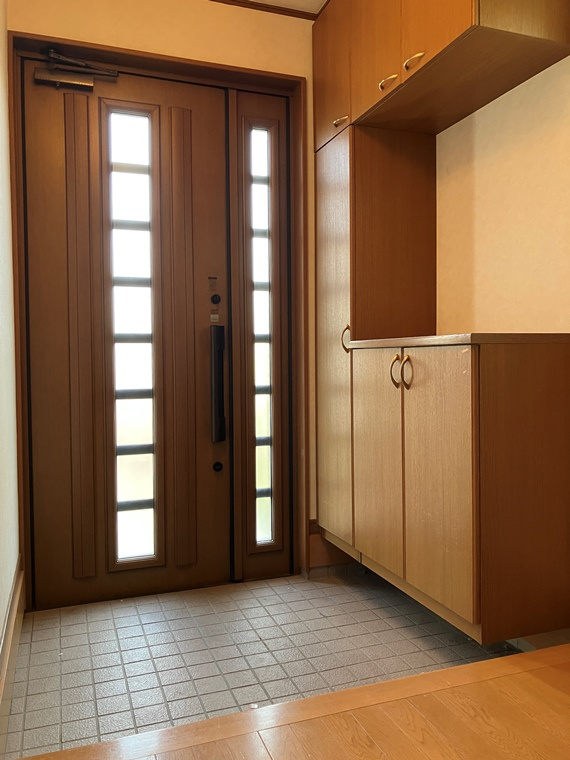 里戸建の玄関