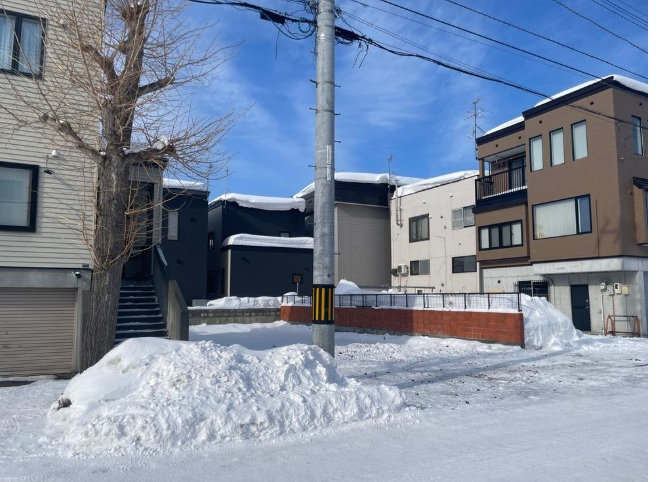 北20条東9丁目　売土地の前面道路含む現地写真