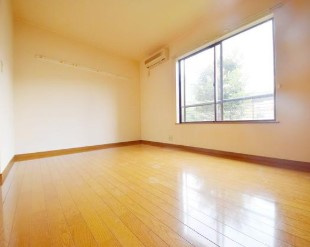 エステートピア武蔵浦和の居間・リビング