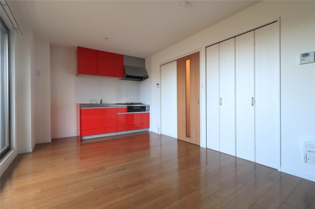 アーバンスタイルの居間・リビング