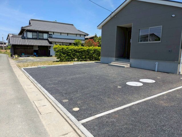 柳川市間の新築一戸建の駐車場