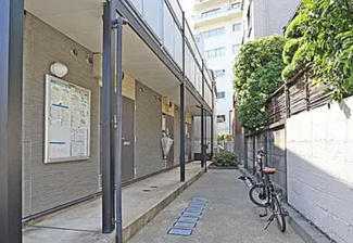 【エントランス】