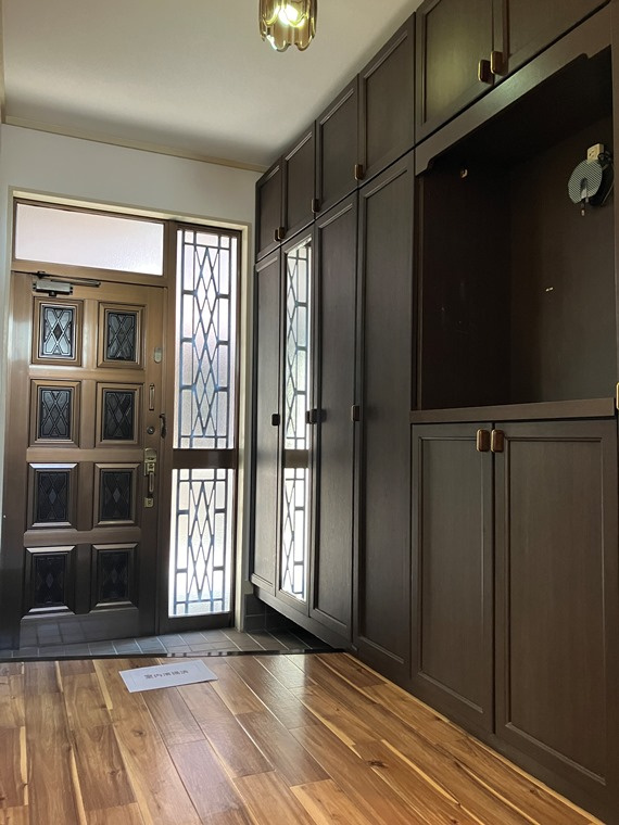 南小岩戸建の玄関