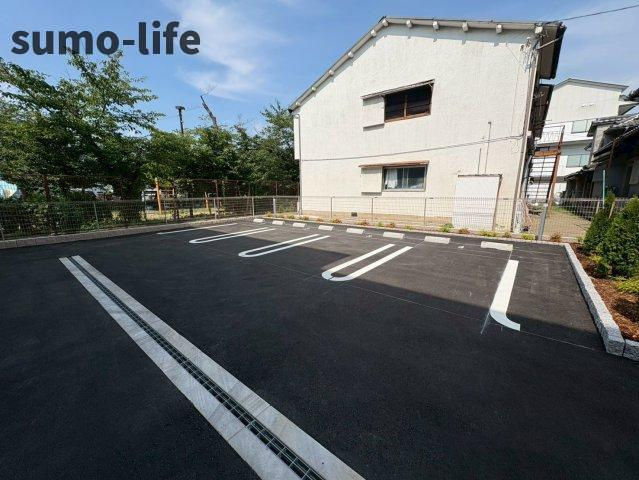 神崎町アパートの駐車場