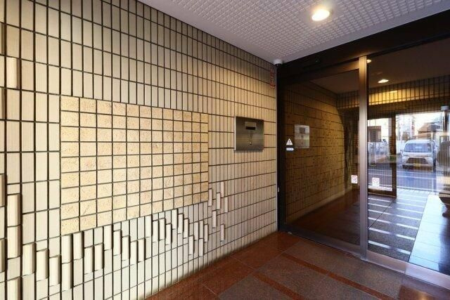 ダイアパレス浅草第二のエントランス