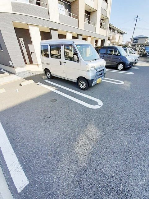 マーベラス　Ⅰの駐車場