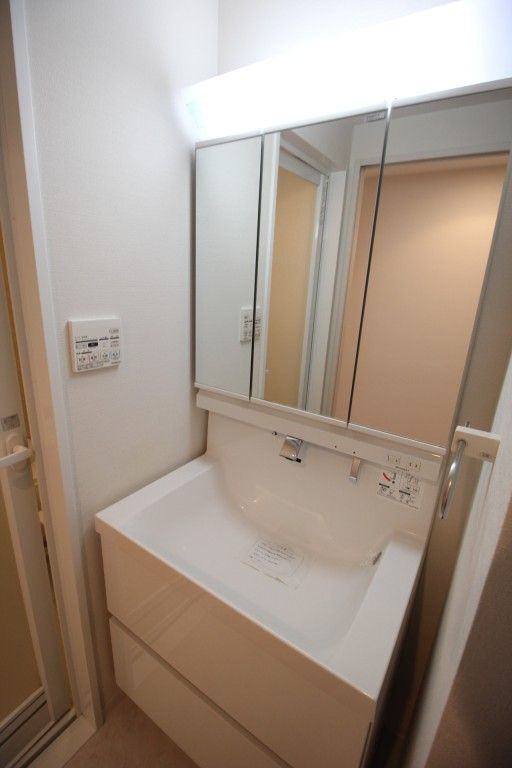 フィオーレ元浅草の独立洗面台