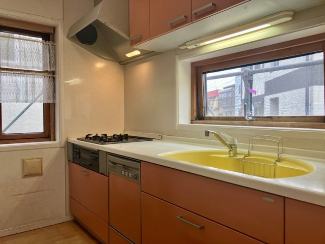 風渡野戸建のキッチン