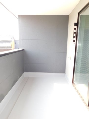 名古屋市中川区戸田２丁目の新築一戸建のバルコニー|◇インナーバルコニー◇　　急な天候の変化でも安心なインナーバルコニー♪　南向きで陽当たり良好♪