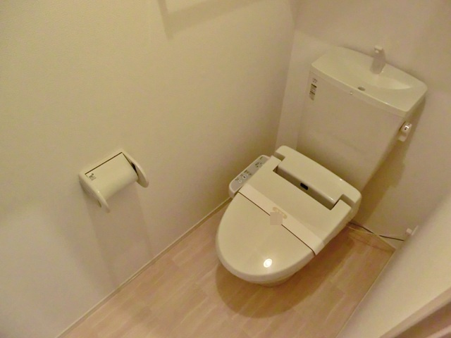 ＳＵＮＳＵＮのトイレ|温水洗浄便座付きのトイレです♪