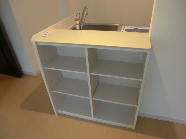 ＳＵＮＳＵＮのキッチン|キッチンのカウンター部分は収納になってます♪