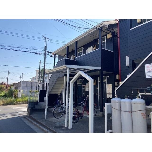 カレッジハウスⅥのエントランス