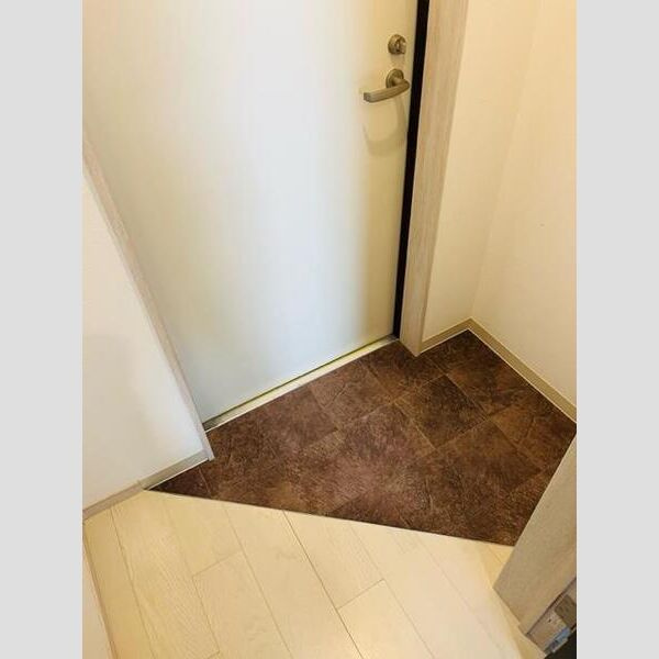 GRANDIR杉本町の玄関